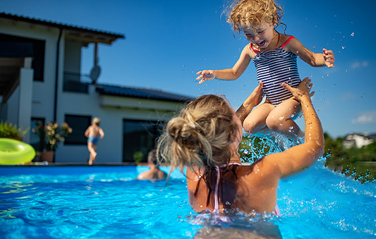 FinWhale™ Smart Chlorine Dispenser: A Leap Forward in Pool Maintenance Efficiency